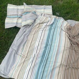 IKEA Queen duvet set 2 pillowcases